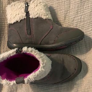 Girls size 11 zip up boots fur trim grey